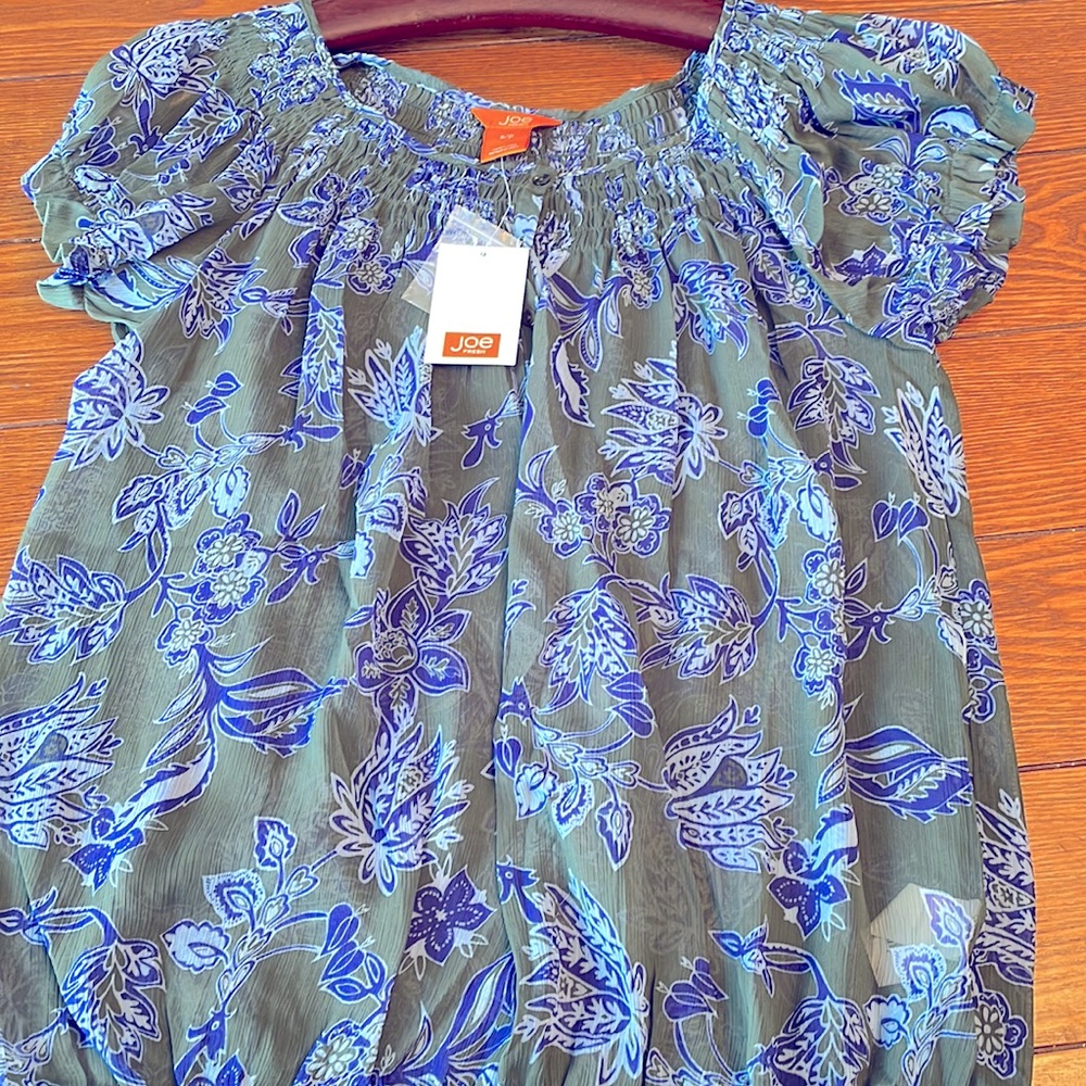Joe Fresh floral print light weight top